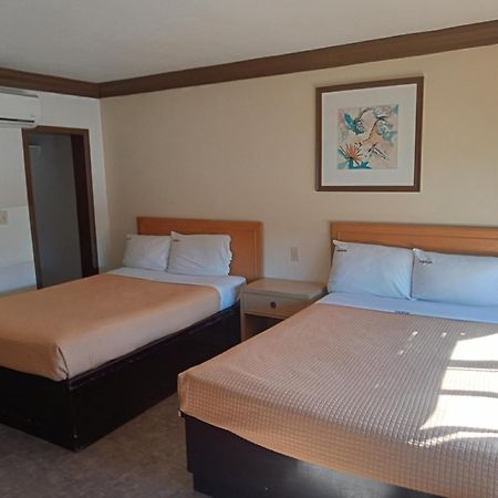 Hotel Coronado Ensenada Bagian luar foto
