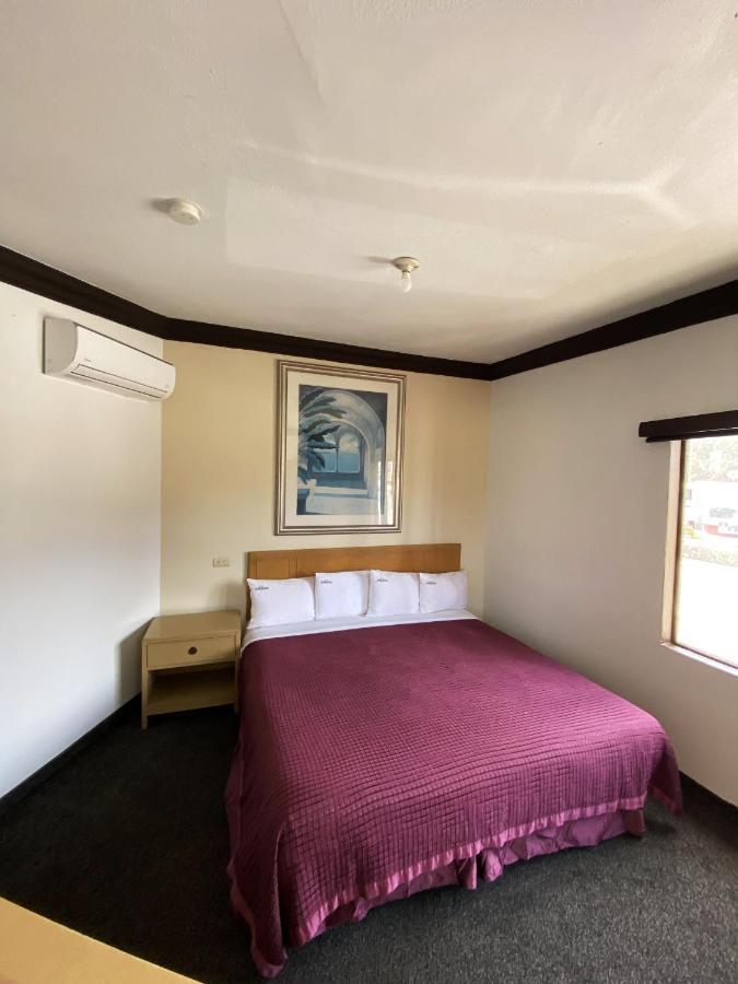 Hotel Coronado Ensenada Bagian luar foto