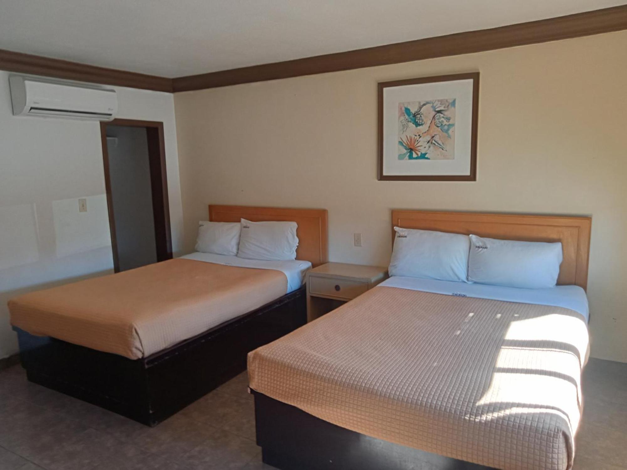 Hotel Coronado Ensenada Bagian luar foto